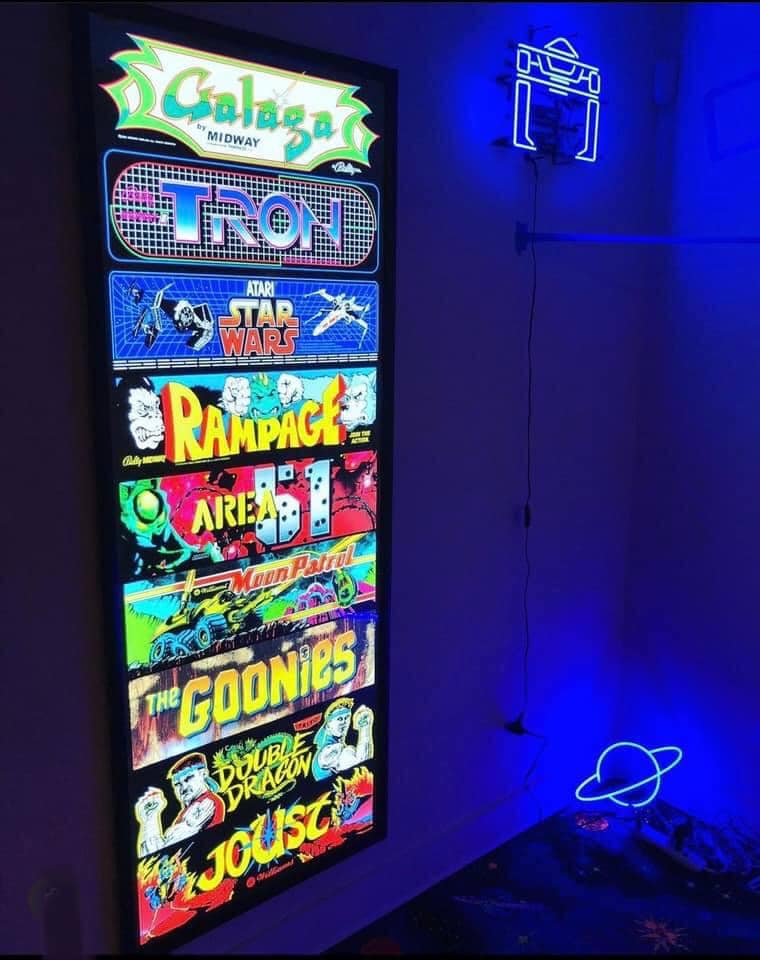 1 Qty Glowbox "World Famous" LED Poster Frame - Select Poster Size: